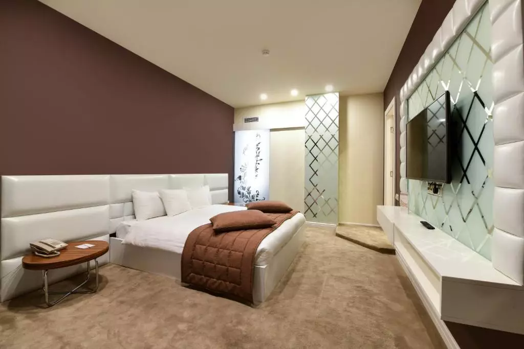 Opera Suite Hotel